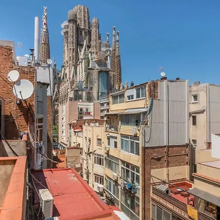 3bd With Private Terrace Right By Sagrada Familia Appartement