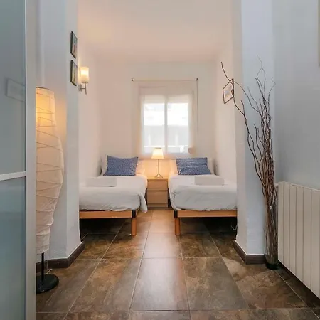 Appartamento 3bd With Private Terrace Right By Sagrada Familia *