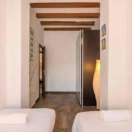 3bd With Private Terrace Right By Sagrada Familia Appartement *